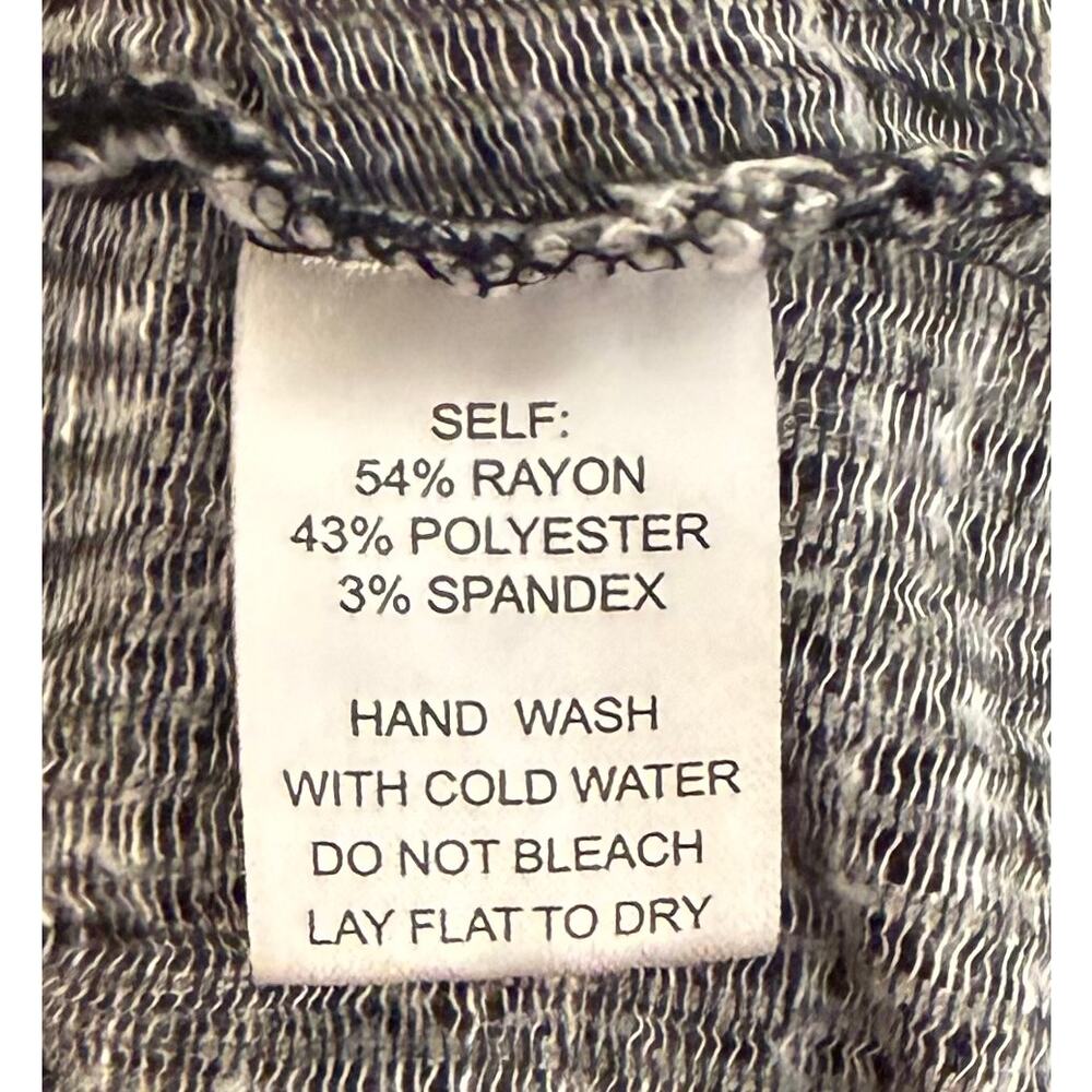 Caution to the Wind Womens Dress Size Medium Black White Ribbed Smocked Waist - Picture 6 of 6